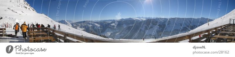 panorama alpen Panorama (Aussicht) Winter kalt Berge u. Gebirge Alpen Schnee Sonne Himmel groß Panorama (Bildformat) Skigebiet Terrasse Sonnendeck Skifahrer