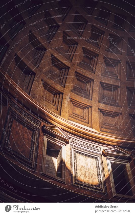 Inneres von Rom Agrippa Pantheon, Italien Licht Dom gewölbt Wahrzeichen Dach Innenarchitektur Detailaufnahme Italienisch Sonnenstrahlen historisch Stein