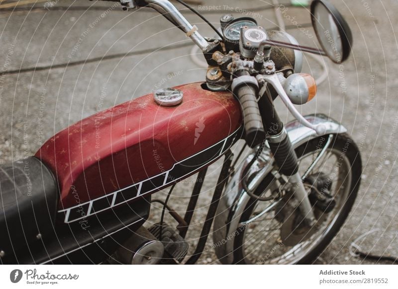 Tachometer auf altem Motorrad - ein lizenzfreies Stock Foto von Photocase