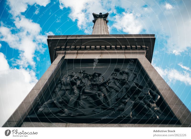 Säulenmonument mit Gravur Denkmal London Metall alt England Ferien & Urlaub & Reisen Ständer Sightseeing Architektur Großstadt Vientiane Wolken Kultur Tourist