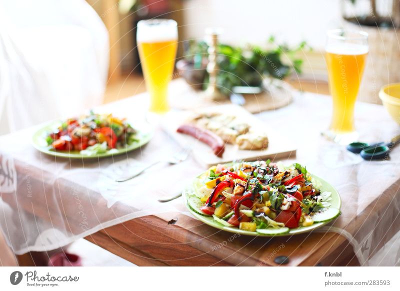 bon appetit Lebensmittel Wurstwaren Salat Salatbeilage Ernährung Bioprodukte Getränk Bier ästhetisch Gesundheit lecker saftig mehrfarbig genießen Farbfoto