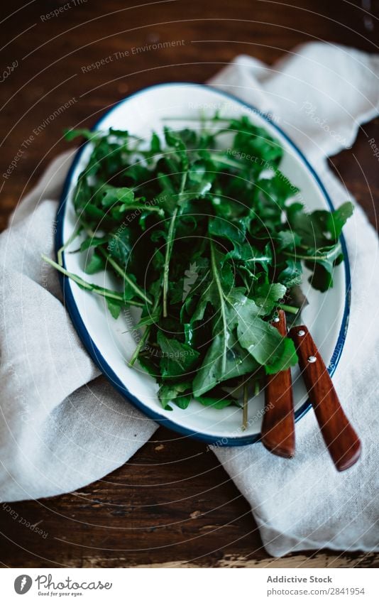 Schüssel mit Schnittgrün Pflanze geschnitten Teller frisch Lebensmittel Gesundheit Gemüse Mahlzeit Abendessen Mittagessen Speise Diät Salatbeilage