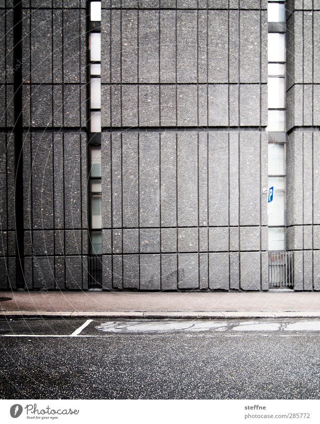 Around the World | Oslo Norwegen Stadt Mauer Wand Fassade modern trist Beton Schwarzweißfoto Außenaufnahme