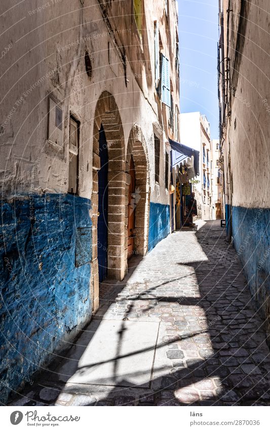 Gasse Ferien & Urlaub & Reisen Tourismus Häusliches Leben Wohnung Haus Essaouira Marokko Mauer Wand Verkehrswege Wege & Pfade authentisch blau Farbfoto