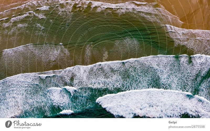 Wunderschöne Luftaufnahme eines Strandes mit Wellen Ferien & Urlaub & Reisen Tourismus Sommer Sonne Meer Tapete Natur Landschaft Sand Küste Fluggerät natürlich