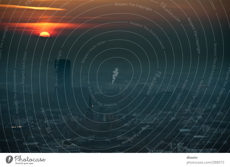 der Tag geht... Landschaft Himmel Wolken Sonne Sonnenaufgang Sonnenuntergang Sonnenlicht Wetter Rheinebene Mannheim Ludwigshafen Stadt Haus Hochhaus Gebäude