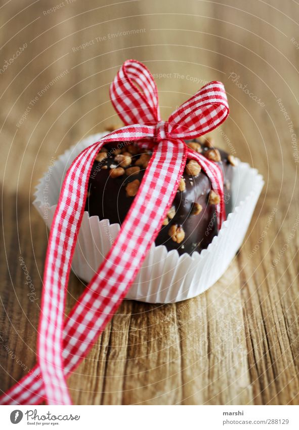 süße Versuchung Lebensmittel Dessert Süßwaren Ernährung Essen kaufen Zufriedenheit Konfekt Schokolade Weihnachten & Advent Geschenk Schleife Verpackung kariert