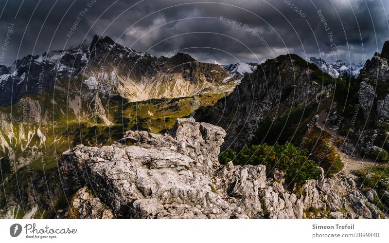 Allgäuer Alpen wandern Ferne Freiheit Sommer Berge u. Gebirge Nebelhorn (Berg) Oberstdorf Umwelt Landschaft Gewitterwolken Klima Unwetter Gipfel bedrohlich