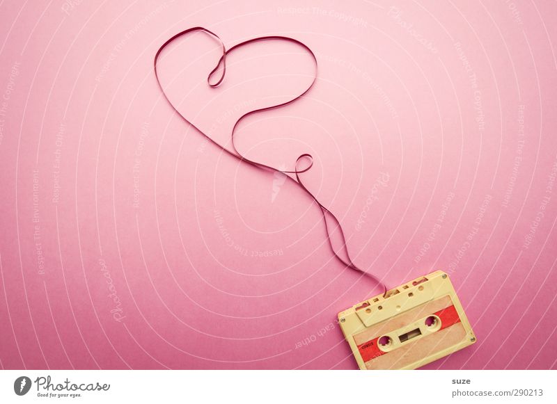 Heartbeats Lifestyle Stil Design Freizeit & Hobby Valentinstag feminin Musik Musik hören Medien Zeichen Herz einfach retro rosa Gefühle Liebe Verliebtheit