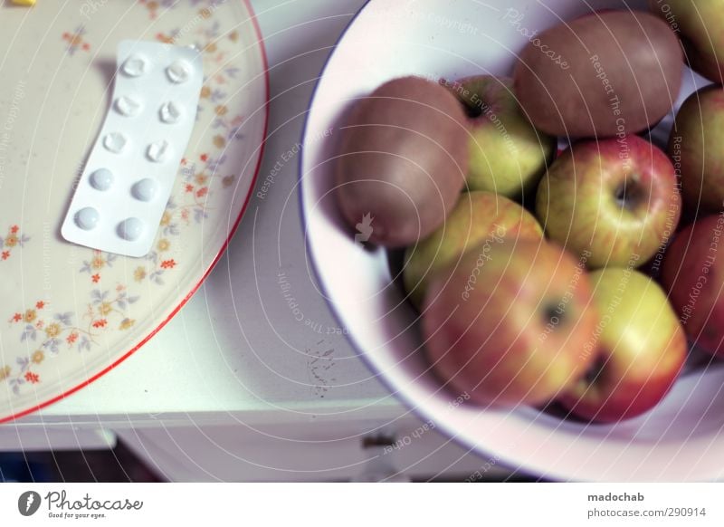 Alternativen - Gesundheit Äpfel Tabletten Medizin Vitamine Lebensmittel Frucht Apfel Kiwi Ernährung Vegetarische Ernährung Slowfood Lifestyle Gesundheitswesen
