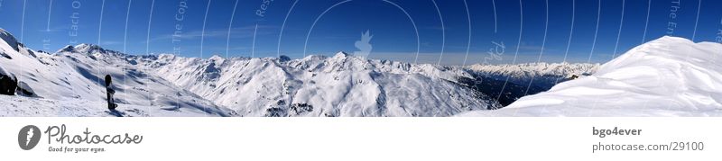 Bergpanorama Bergkette Panorama (Aussicht) Snowboard Berge u. Gebirge Schnee groß Panorama (Bildformat) Schneebedeckte Gipfel Schneelandschaft Blauer Himmel