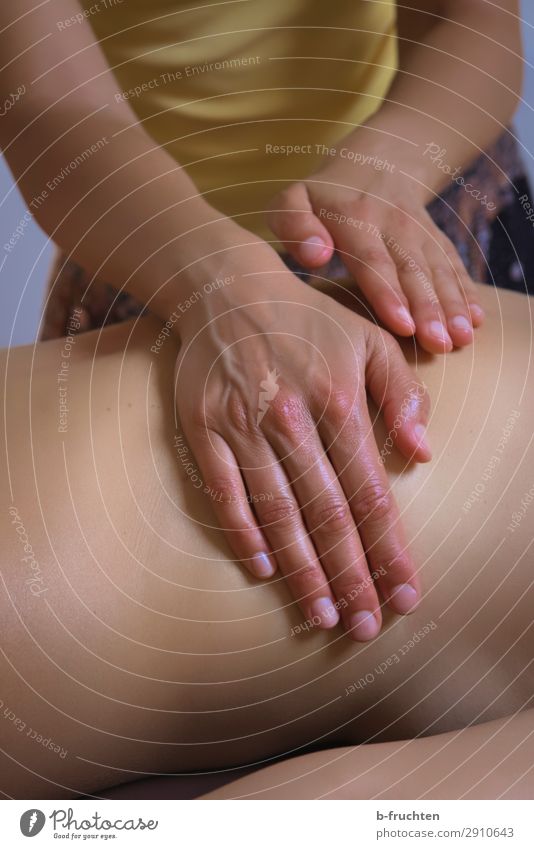 massieren, Hände Nahaufnahme Gesundheit Gesundheitswesen Behandlung Wellness harmonisch Wohlgefühl Erholung ruhig Kur Spa Massage Frau Erwachsene Rücken Hand