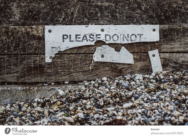 Bitte nicht Freizeit & Hobby Ferien & Urlaub & Reisen Küste Strand Kieselsteine Kieselstrand Holz Schriftzeichen Schilder & Markierungen Plastik Plastikschild