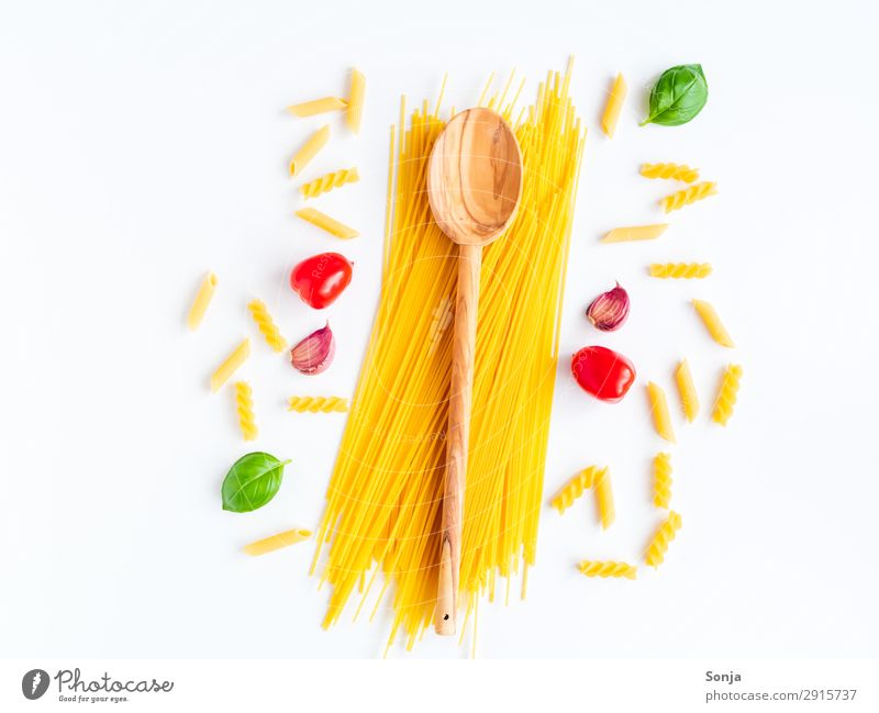 Italienische Küche Lebensmittel Gemüse Teigwaren Backwaren Kräuter & Gewürze Spaghetti Tomate Knoblauch Basilikum Ernährung Mittagessen Bioprodukte