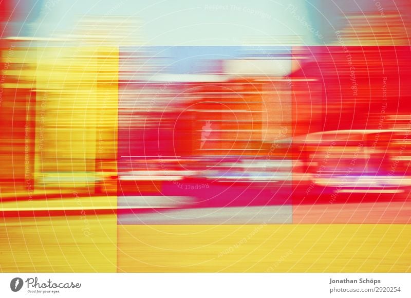grafisches Hintergrundbild mit Bewegungsunschärfe Stadt ästhetisch blau mehrfarbig gelb rot Begeisterung Coolness Optimismus Leben Doppelbelichtung Experiment