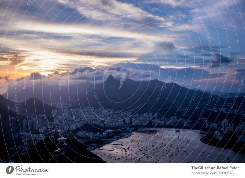 Sonnenuntergang Umwelt Natur Landschaft blau silber Berge u. Gebirge Meer Rio de Janeiro Brasilien Stadt Haus Hochhaus Wolken Farbfoto Außenaufnahme