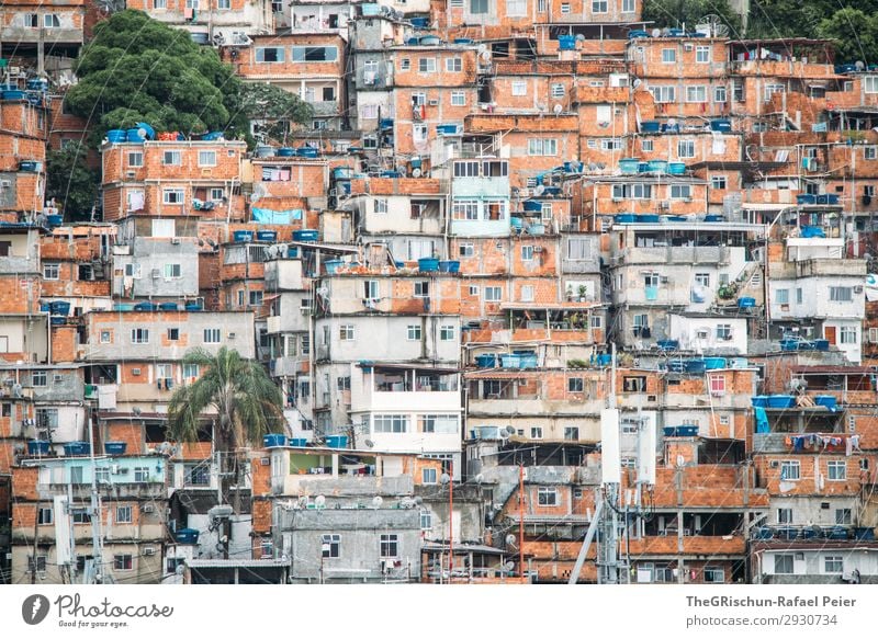 Favela Stadt blau braun grau orange schwarz weiß Township favela Brasilien Rio de Janeiro Haus Fenster Tür Armut Arme Farbfoto Menschenleer Tag