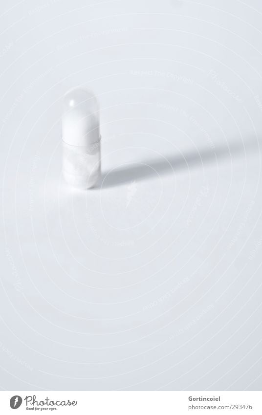 Wirkstoff Gesundheit Krankheit Medikament hell weiß Tablette Vitamin B Nahrungsergänzungsmittel Sucht Gesundheitswesen Pharmazie Schwarzweißfoto Innenaufnahme