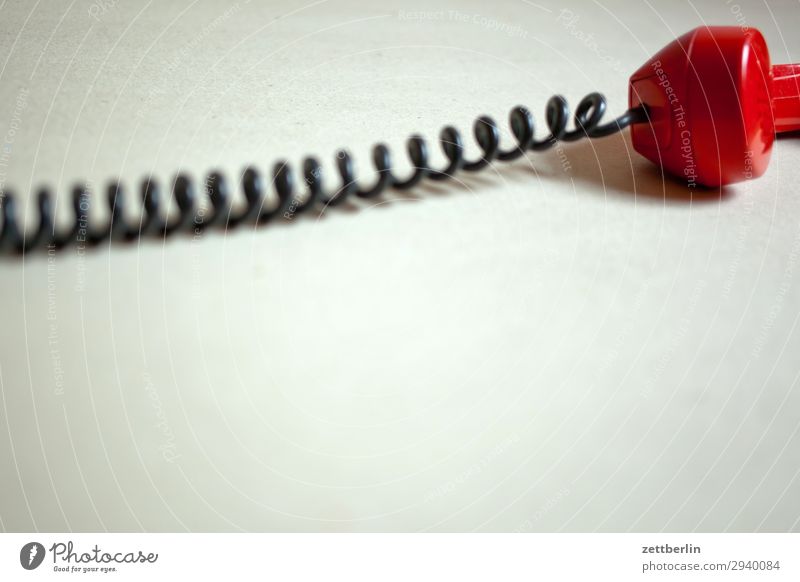 Spiralkabel alt Telefongespräch antik Büro heißer draht Sprache sprechen Telekommunikation Kommunizieren Verbindung Kabel link Spirale Sprechblase Muschel rot