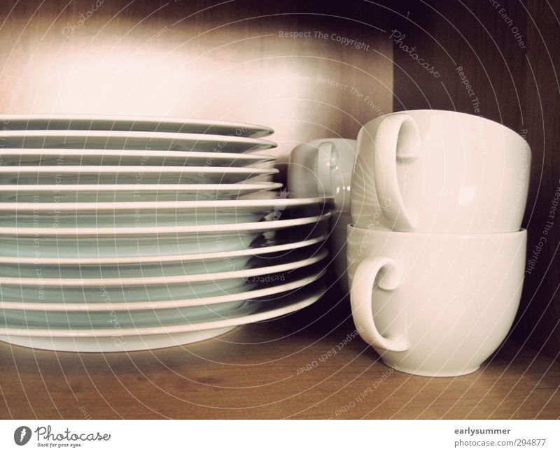 nicht mehr alle Tassen im Schrank Kaffeetrinken Geschirr Teller Schalen & Schüsseln Häusliches Leben Wohnung einrichten Wohnzimmer Esszimmer Anrichte