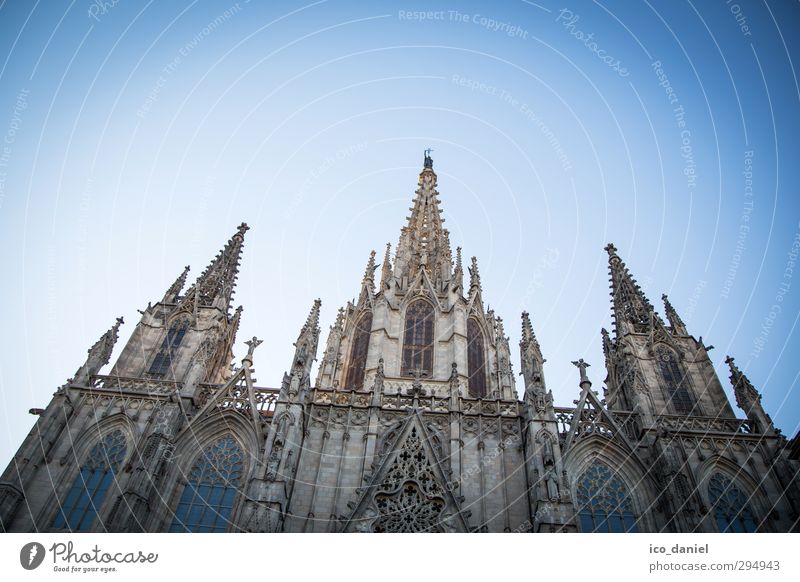 La Cathedral de Barcelona Lifestyle Ferien & Urlaub & Reisen Tourismus Sightseeing Städtereise Kultur Stadt Altstadt Menschenleer Kirche Dom Sehenswürdigkeit