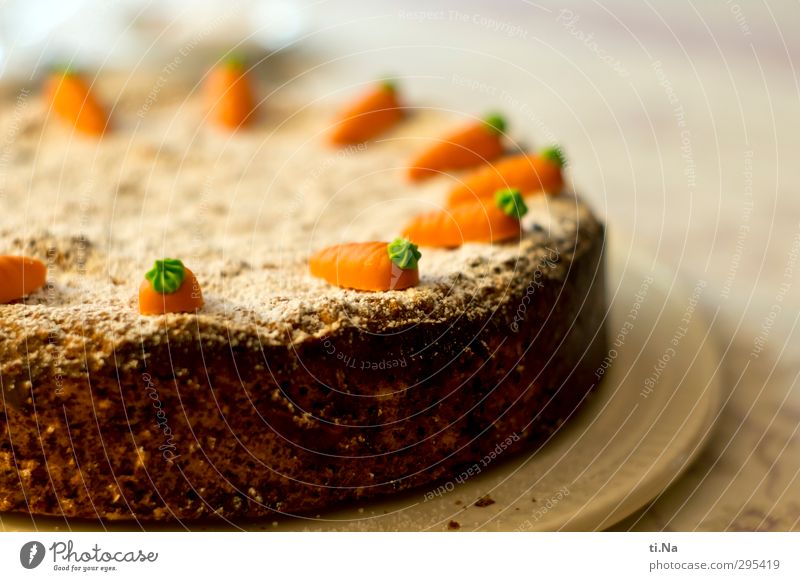 Rüblitorte zum Feste Kuchen Süßwaren Torte Möhre Puderzucker Marzipan Kaffeetrinken Vegetarische Ernährung Tortenplatte Feste & Feiern Geburtstag Bäcker
