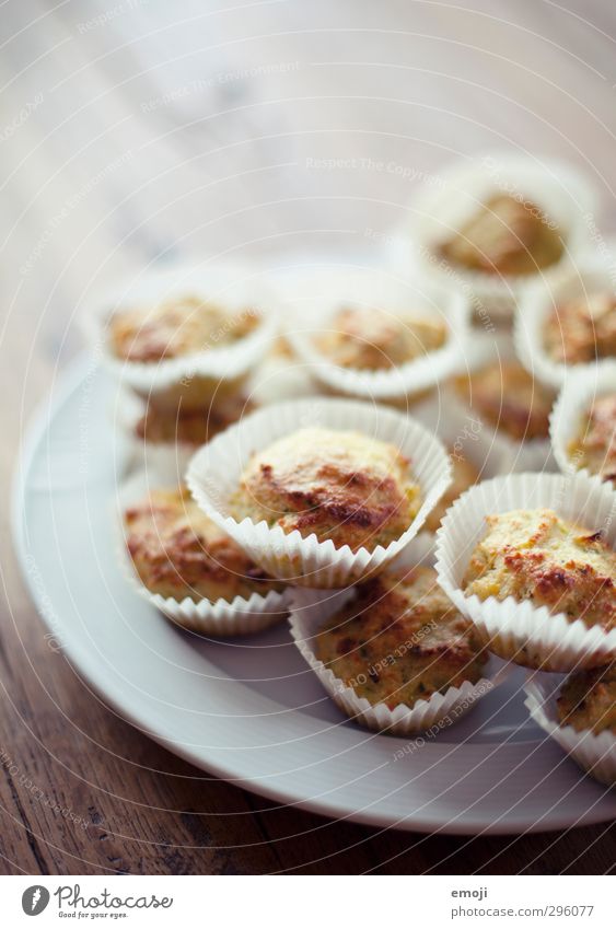 öko-muffins Brötchen Büffet Brunch Picknick Bioprodukte Vegetarische Ernährung Fingerfood hell lecker Muffin Farbfoto Innenaufnahme Menschenleer Tag