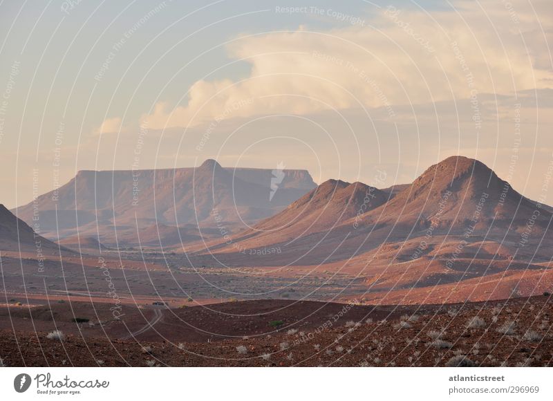 Damaraland Abendstimmung Abenteuer Freiheit Natur Landschaft Erde Sonnenaufgang Sonnenuntergang Berge u. Gebirge Wüste Namibia Damaraland Steinwüste Afrika