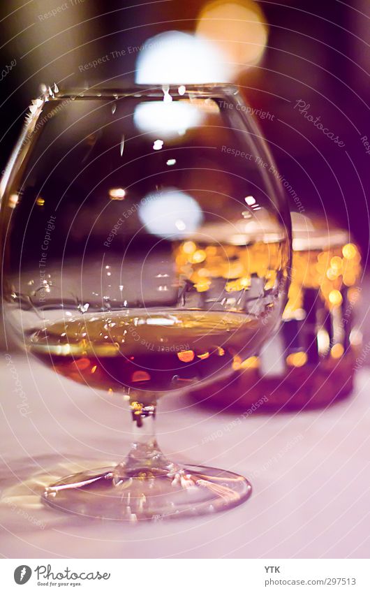 Cognac-Time Ernährung Getränk trinken Alkohol Spirituosen Geschirr Duft Erholung genießen ästhetisch seriös Wärme weich Cognacschwenker brandy Genusssucht