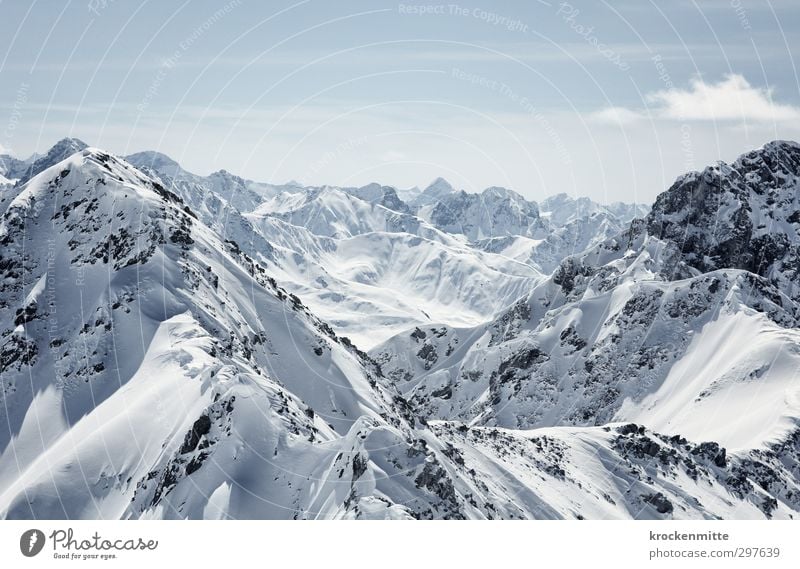 rufende Berge Umwelt Natur Landschaft Himmel Wolken Horizont Schnee Felsen Alpen Berge u. Gebirge Gipfel Schneebedeckte Gipfel wandern blau Schweiz Bergsteigen