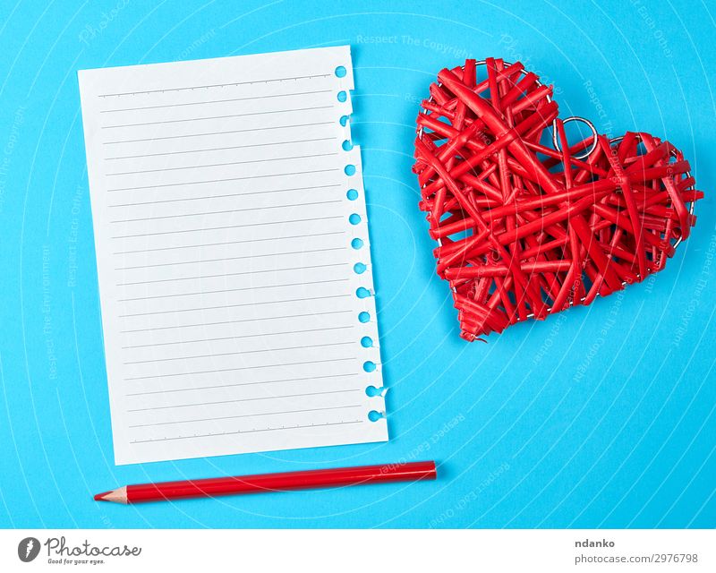 Holzweide rotes Herz und ein leeres weißes Laken Design schön Dekoration & Verzierung Tisch Feste & Feiern Valentinstag Hochzeit Büro Business Papier