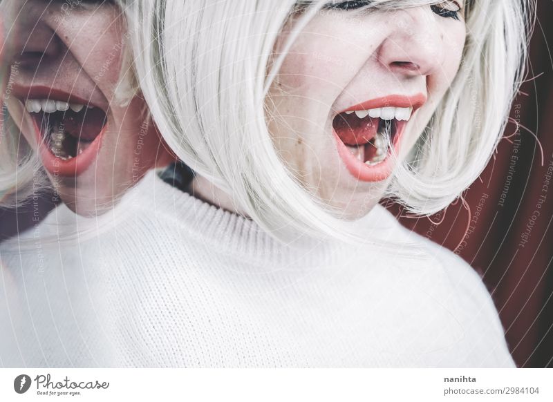 Künstlerisches und konzeptionelles Bild über Persönlichkeitsstörungen Design Haare & Frisuren Gesicht Behandlung Medikament Spiegel Mensch feminin Junge Frau