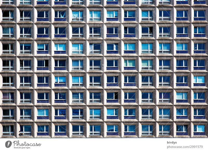 Wohnräume oder Wohnträume Häusliches Leben Wohnung Berlin Haus Hochhaus Architektur Fassade Fenster Beton Glas authentisch historisch Originalität Stadt viele