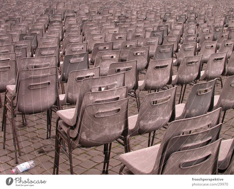 erhebt euch zum gebet Stuhl Muster grau Open Air Freizeit & Hobby Reihe sitzen Gottesdienst kuntsstoff leer