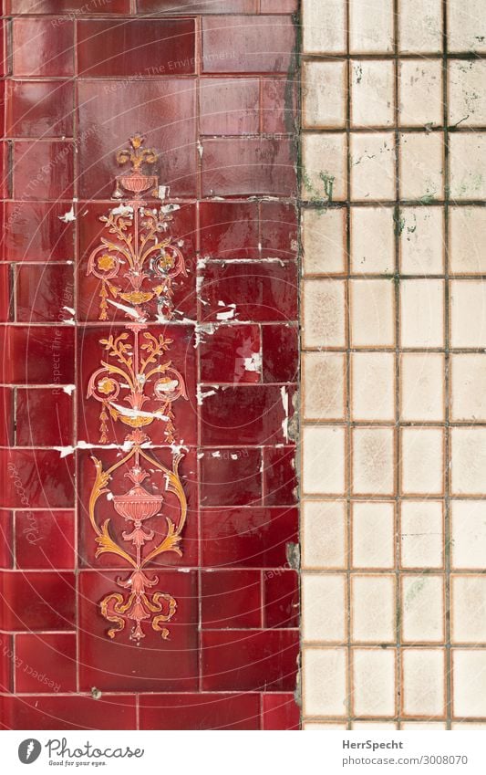 Old & nice Mauer Wand Fassade alt schön Stadt rot weiß Fliesen u. Kacheln Wandverkleidung Dekoration & Verzierung Blumenranke Patina Vergänglichkeit
