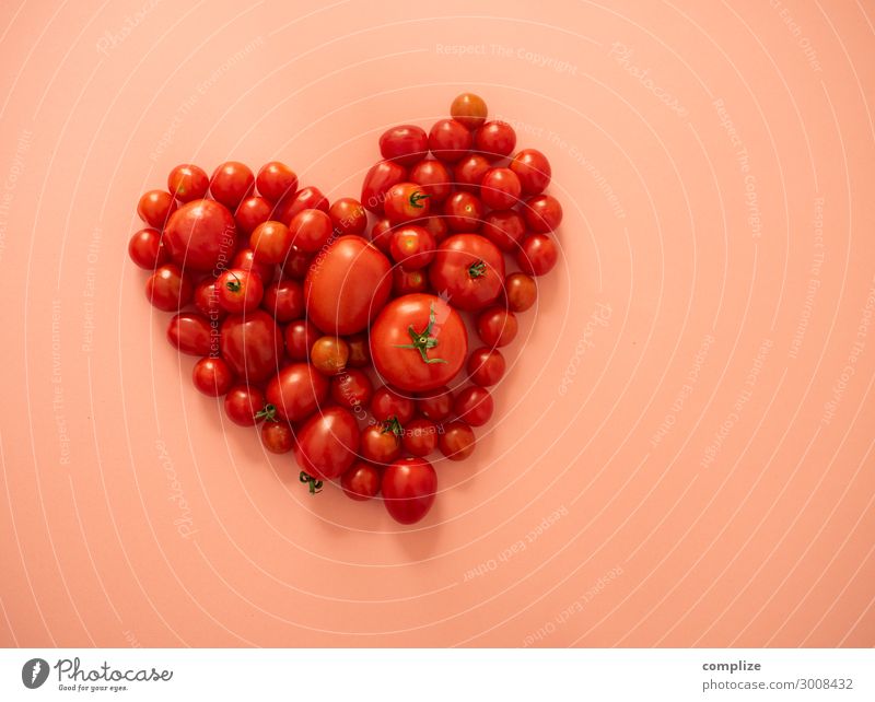 Tomato Love! Lebensmittel Gemüse Salat Salatbeilage Frucht Ernährung Essen Mittagessen Picknick Bioprodukte Vegetarische Ernährung Diät Gesundheit