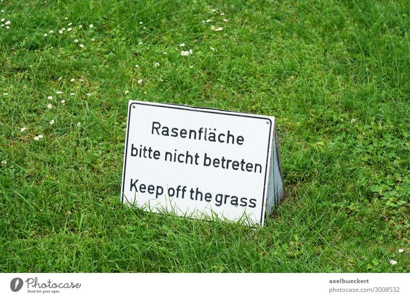 Rasenfläche bitte nicht betreten Freizeit & Hobby Spielen Sommer Natur Gras Garten Park Wiese Schilder & Markierungen Hinweisschild Warnschild Verbote