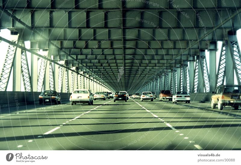Oakland Bridge San Francisco Beton Stahl grau retro Amerika Verkehr USA Brücke Wasser Fluss PKW Stadt