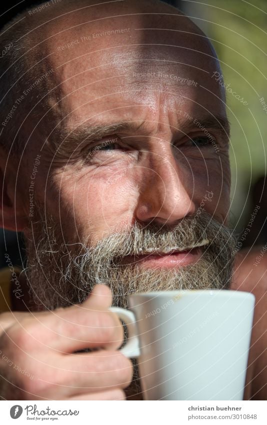 coffee Ferien & Urlaub & Reisen Mann Erwachsene 1 Mensch 45-60 Jahre Glück Zufriedenheit Frühlingsgefühle Erholung genießen Lebensfreude Leichtigkeit Pause
