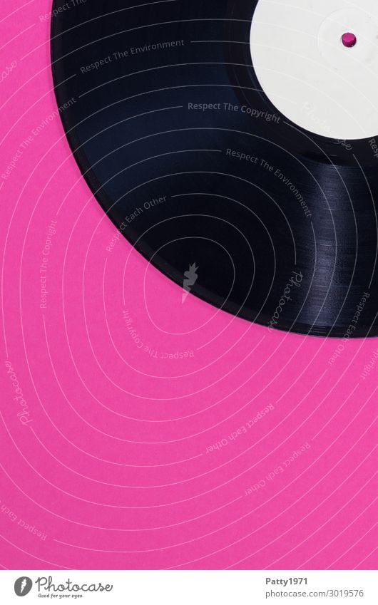 Vinyl Musik Musik hören Schallplatte trendy retro rund rosa schwarz Farbe einzigartig modern Nostalgie Viertelkreis Farbfoto Nahaufnahme Detailaufnahme