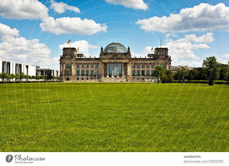Bundestag Architektur Berlin Deutscher Bundestag Deutschland Deutsche Flagge Hauptstadt marie elisabeth lüders haus Parlament Regierung Regierungssitz