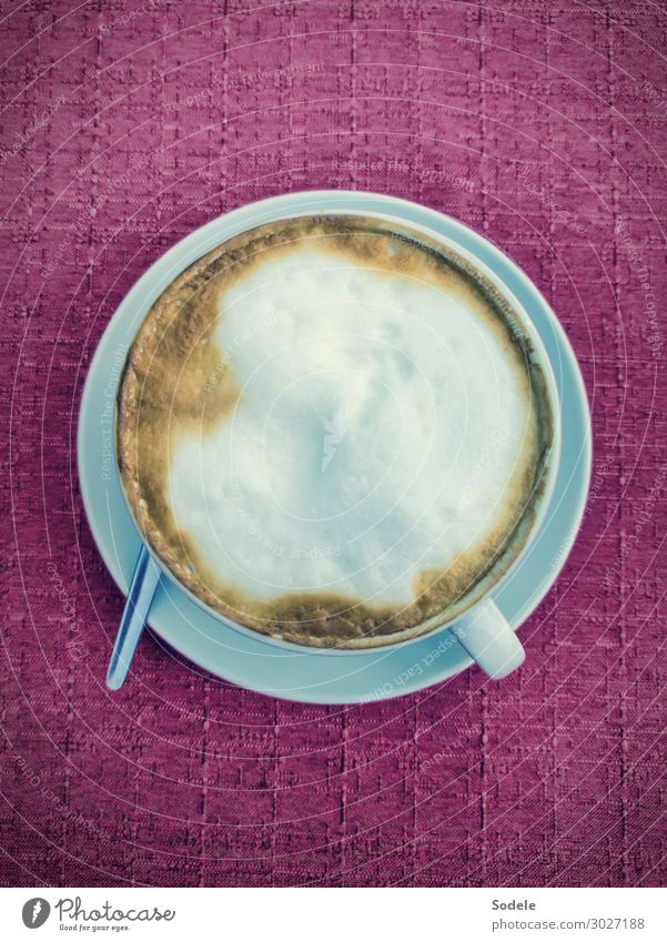Tasse Cappuccino mit Milchschaum Getränk Heißgetränk Kaffee Löffel Stil Restaurant trinken authentisch Flüssigkeit heiß lecker Gastfreundschaft Genusssucht