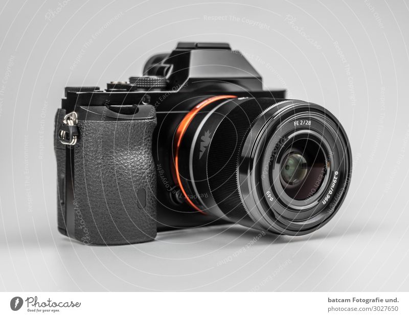 Spiegellose Systemkamera Alpha 7 Fotokamera Technik & Technologie grau orange schwarz silber weiß kleinbildsensor Digitalkamera isoliert sony a7 35 mm