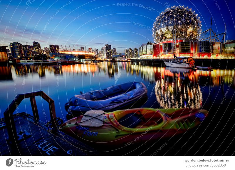 #Kanada/ Vancouver Lifestyle Reichtum Zufriedenheit Freizeit & Hobby Ferien & Urlaub & Reisen Tourismus Ausflug Haus Wassersport Stadion Hochhaus