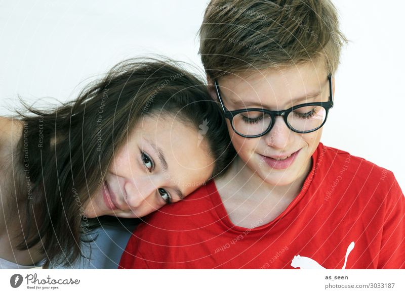 Twins Mädchen Junge Geschwister Bruder Schwester Familie & Verwandtschaft Jugendliche 2 Mensch 13-18 Jahre Brille brünett blond Lächeln Blick Freundlichkeit