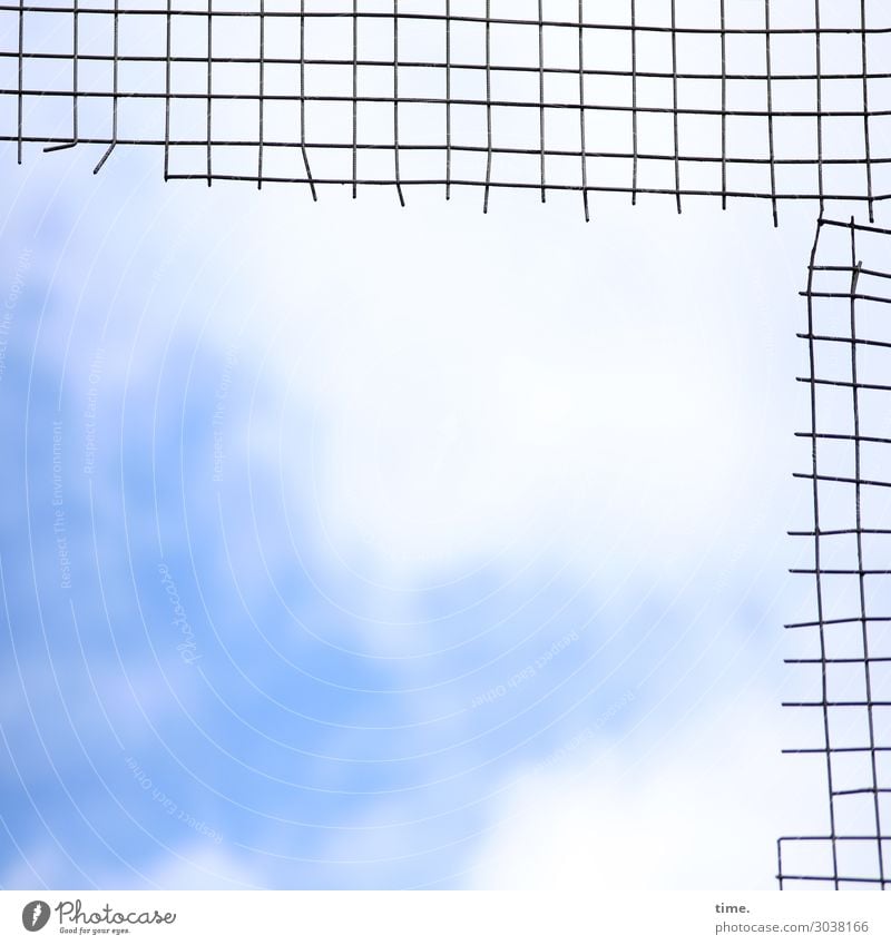 luftig | Himmel im Q Kunst Skulptur Luft Wolken Schönes Wetter Kassel Sehenswürdigkeit Gitter Gitternetz Metall Linie Netzwerk außergewöhnlich hell hoch kaputt