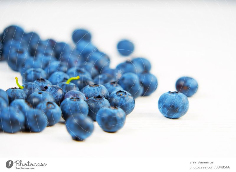 Blaubeeren Lebensmittel Frucht Ernährung Frühstück Picknick Bioprodukte Vegetarische Ernährung Diät nah Farbe Gesundheit Farbfoto Innenaufnahme Studioaufnahme