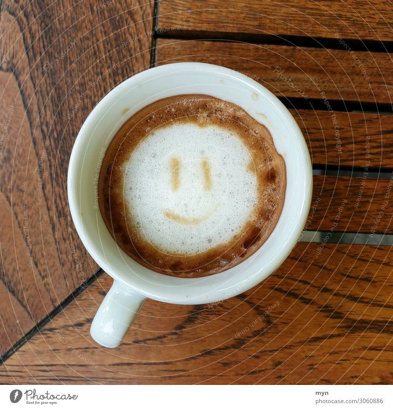 Happy coffee Lebensmittel Ernährung Frühstück Kaffeetrinken Getränk Heißgetränk Kakao Latte Macchiato Espresso lachen lecker Gefühle Freude Glück Fröhlichkeit