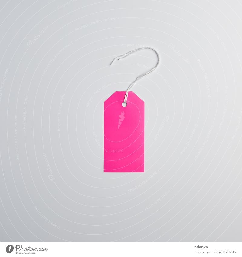 rechteckiges Papier rosa Etiketten für Dinge kaufen Handwerk Business Seil Verpackung Schnur hängen verkaufen natürlich oben weiß Zeichen Adresse Hintergrund