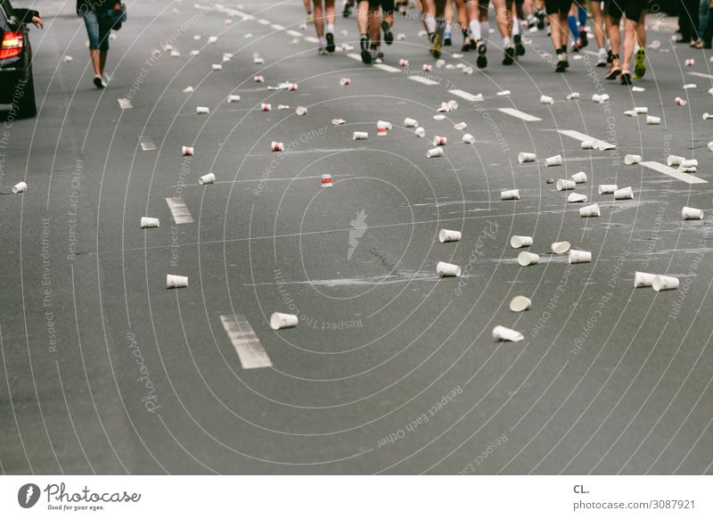 marathon Sport Leichtathletik Sportler Sportveranstaltung Marathon Marathonläufer Joggen Mensch Beine Menschengruppe Verkehr Verkehrsmittel Verkehrswege